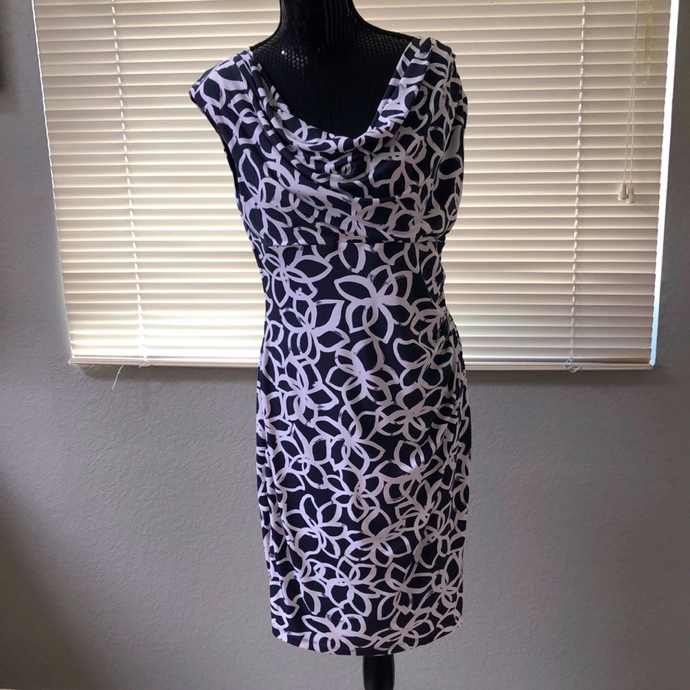Anne Kline sleeveless gray and white patterned dress. Side rushing, cowl collar.